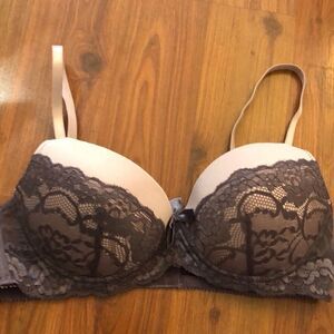Black fuchsia Mauve purple plum lavender lace padded bra.34C